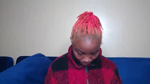 berries_lee online show from September 2025 08:12:02 PM