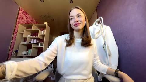 Sofia online show from September 2025 05:01:02 AM