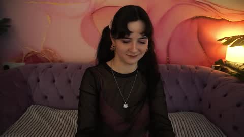 Violette online show from November 2025 09:42:02 PM