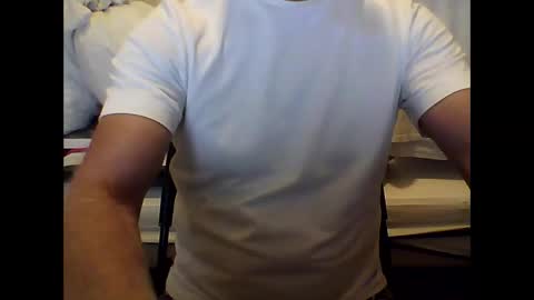 Snapshot of bertznlollie chatting on September 2025 06:29:02 PM bertznlollie online show from September 2025 06:29:02 PM