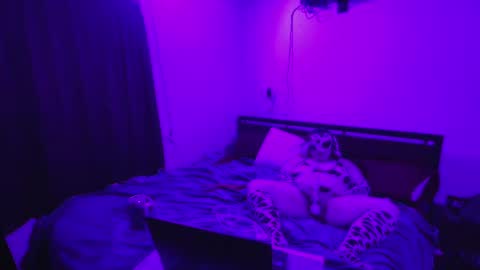 bessiemoo online show from September 2025 02:57:01 AM