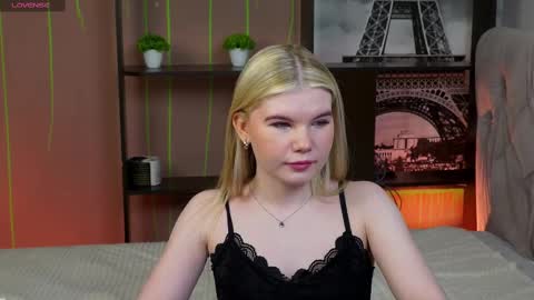 Danny and Kira online show from February 2025 08:44:01 AM