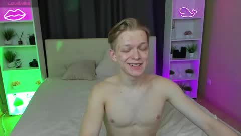 Danny and Kira online show from February 2025 05:31:01 PM