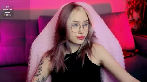 Danny and Kira online show from September 2025 02:27:01 AM