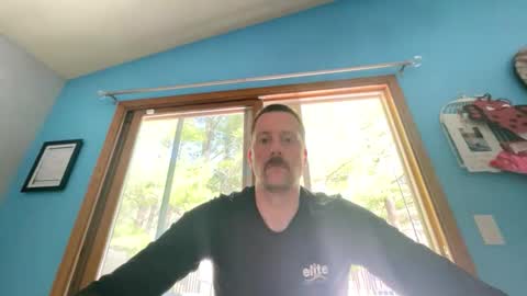 bestfriend123456 online show from April 2026 07:39:02 PM