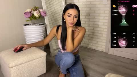 Teya online show from September 2025 03:50:01 PM