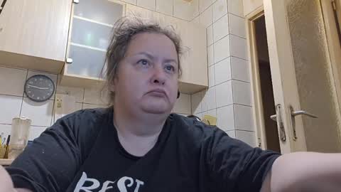 Snapshot of bethnorth chatting on May 2026 11:45:02 PM bethnorth online show from May 2026 11:45:02 PM