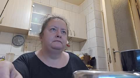 Snapshot of bethnorth chatting on May 2026 11:21:01 PM bethnorth online show from May 2026 11:21:01 PM