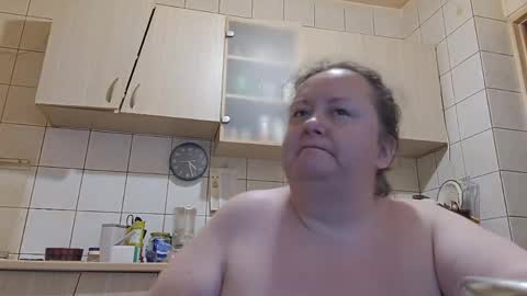 Snapshot of bethnorth chatting on May 2026 01:25:02 AM bethnorth online show from May 2026 01:25:02 AM