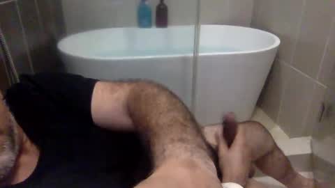 Snapshot of betoooox chatting on October 2025 11:04:02 PM Virtual Gentleman online show from October 2025 11:04:02 PM