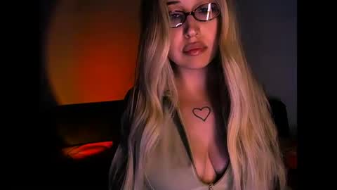 Daniela online show from September 2025 10:18:01 AM