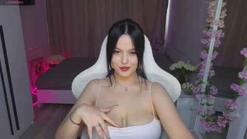 Betty online show from October 2025 01:42:02 PM