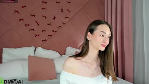 Snapshot of betty_watts chatting on May 2026 01:33:02 AM Kelly online show from May 2026 01:33:02 AM