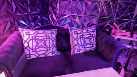 NatashaxoBangs online show from April 2026 01:49:01 AM