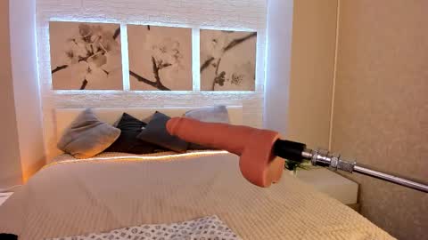 Betty online show from November 2025 08:18:01 PM