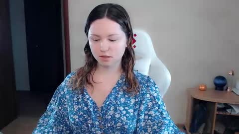 Betty online show from October 2025 08:17:02 PM