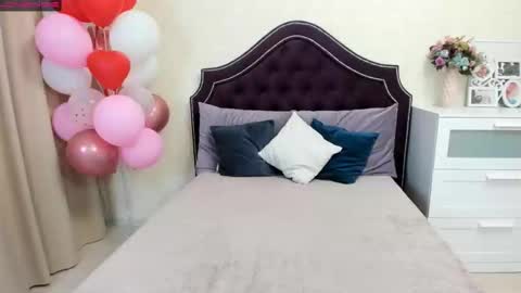 Mila Sweet online show from February 2025 04:26:02 AM