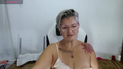 Snapshot of bety_cum3 chatting on April 2026 12:25:01 PM bibiana online show from April 2026 12:25:01 PM