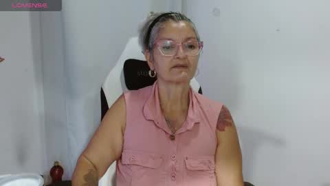 Snapshot of bety_cum3 chatting on April 2026 10:08:01 AM bibiana online show from April 2026 10:08:01 AM