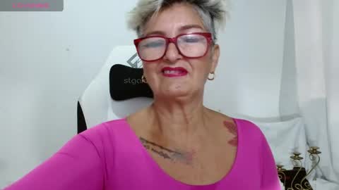 Snapshot of bety_cum3 chatting on June 2026 02:33:02 PM bibiana online show from June 2026 02:33:02 PM