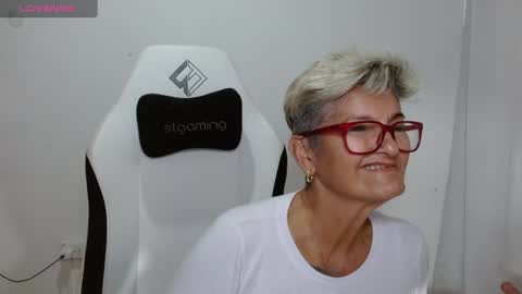 Snapshot of bety_cum3 chatting on June 2026 12:59:01 PM bibiana online show from June 2026 12:59:01 PM