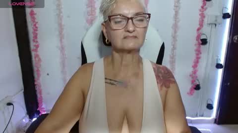 Snapshot of bety_cum3 chatting on July 2026 10:27:02 PM bibiana online show from July 2026 10:27:02 PM