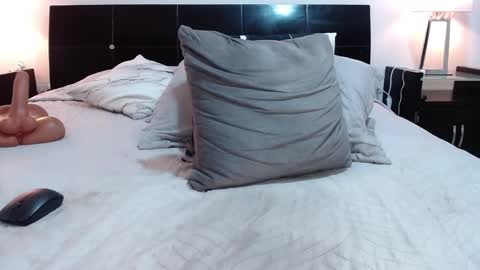 Catalina online show from December 2024 09:55:01 PM