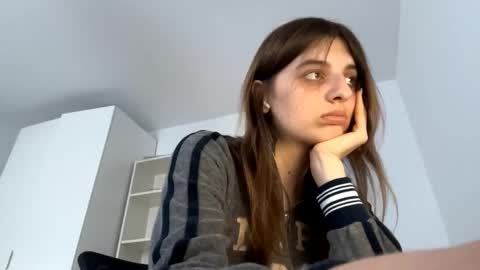 Lina online show from May 2026 04:46:02 PM