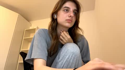 Lina online show from June 2026 05:51:01 PM