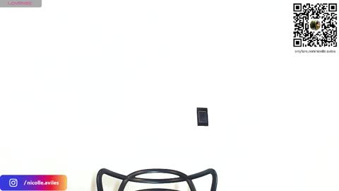 Nicolle Aviles online show from November 2025 05:06:02 AM