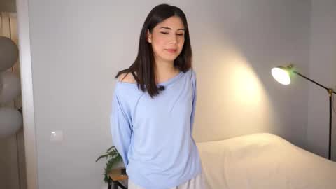 Snapshot of beverleymonninger chatting on October 2025 03:34:04 PM Emily online show from October 2025 03:34:04 PM