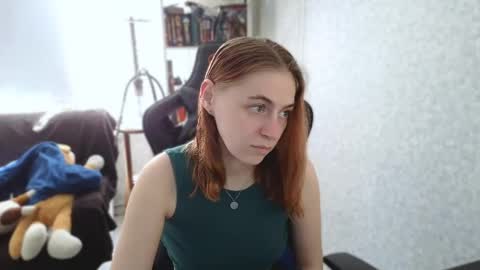 Snapshot of beverly_yay chatting on May 2026 09:47:02 AM beverly_yay online show from May 2026 09:47:02 AM