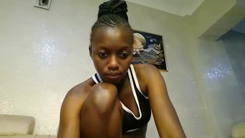 Snapshot of beverlyne5 chatting on February 2025 06:52:02 PM beverly online show from February 2025 06:52:02 PM