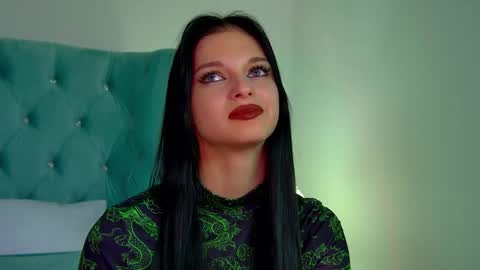 Beverly online show from February 2025 05:01:02 PM