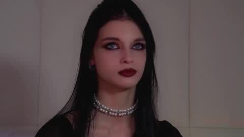 Beverly online show from November 2025 07:41:01 AM