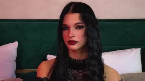 Beverly online show from November 2025 07:00:02 AM