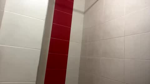 Snapshot of bfernando_05 chatting on February 2025 07:09:02 AM BAYRON online show from February 2025 07:09:02 AM