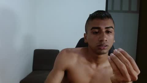 Snapshot of bfernando_05 chatting on February 2025 11:01:01 PM BAYRON online show from February 2025 11:01:01 PM