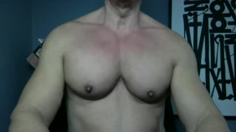 BGDKMUSCLEGUY - SELECTED BY CHATURBATE AS A TOP BROADCASTER FOR 2023 online show from April 2026 05:24:02 PM