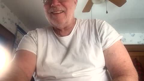 bhsurfer3 online show from February 2025 02:02:01 PM