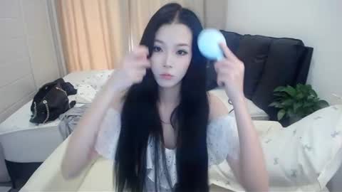 Snapshot of bhwuyulian chatting on June 2026 04:32:02 AM bhwuyulian online show from June 2026 04:32:02 AM