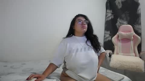 Snapshot of bianca_boobs chatting on October 2025 09:15:01 AM Bianca Tuesday to Sunday from 2am to 6am UTC-5 online show from October 2025 09:15:01 AM