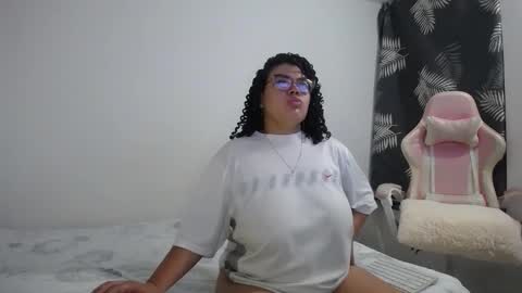 Snapshot of bianca_boobs chatting on October 2025 09:27:01 AM Bianca Tuesday to Sunday from 2am to 6am UTC-5 online show from October 2025 09:27:01 AM