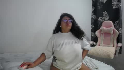 Bianca Tuesday to Sunday from 2am to 6am UTC-5 online show from February 2026 09:21:02 AM