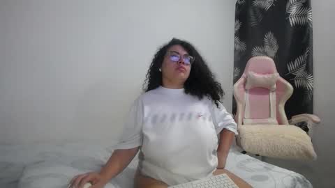 Bianca Tuesday to Sunday from 2am to 6am UTC-5 online show from March 2026 09:25:02 AM