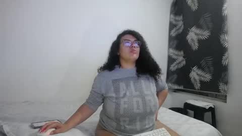 Bianca Tuesday to Sunday from 2am to 6am UTC-5 online show from April 2026 09:16:01 AM