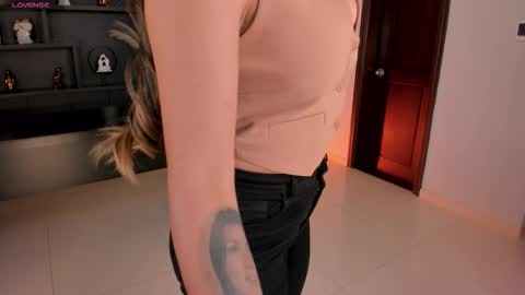 Bianca Pierce online show from October 2025 12:05:02 PM