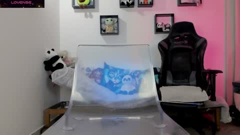 Biancastrong.. IGThebiancastrong online show from April 2026 02:05:01 AM