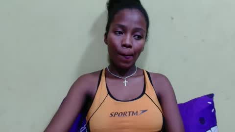 bienvenue987832 online show from April 2026 06:57:01 PM