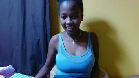 bienvenue987832 online show from April 2026 06:21:01 PM